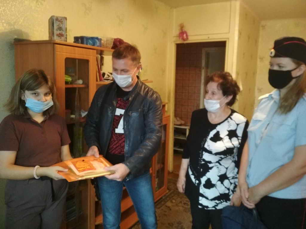 В Прокопьевске члены Общественного совета присоединились к акции «Помоги пойти учиться!»