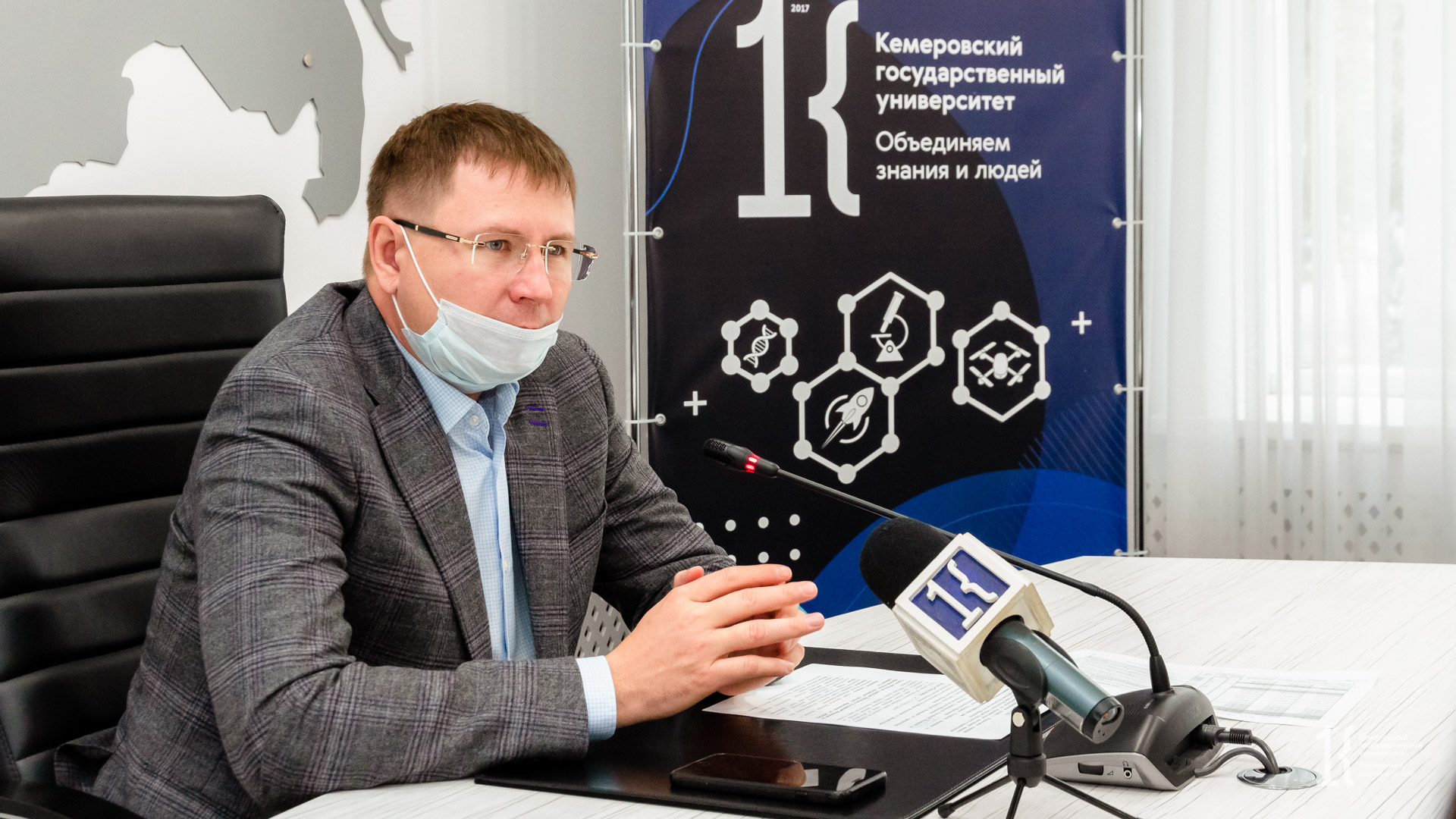 В КемГУ состоялось чествование обладателей стипендий Президента и Правительства РФ В КемГУ состоялось чествование обладателей стипендий Президента и Правительства РФ