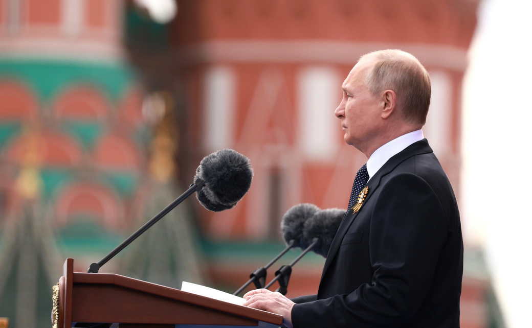 Путин: военные РФ в ходе специальной военной операции сражаются за людей в Донбассе