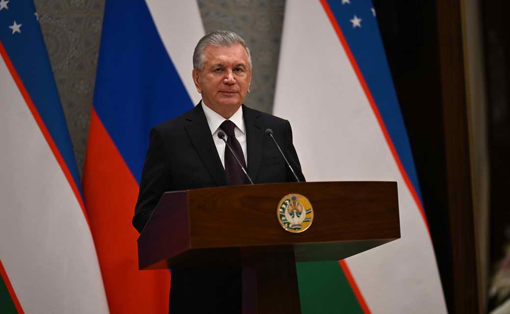 Церемония вручения Президенту Узбекистана Шавкату Мирзиёеву ордена Александра Невского Церемония вручения Президенту Узбекистана Шавкату Мирзиёеву ордена Александра Невского