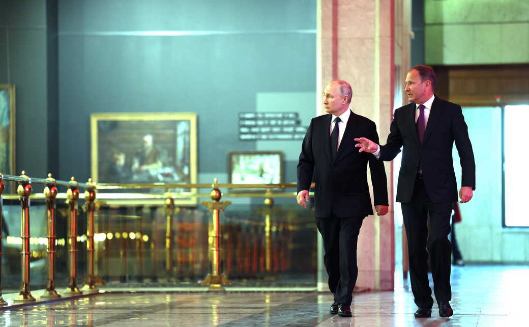 Владимир Путин: Посещение Музея Победы