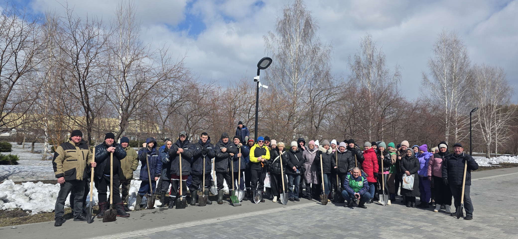 Субботник в сквере «Трудовой доблести»: встречаем весну чисто! Субботник в сквере «Трудовой доблести»: встречаем весну чисто!