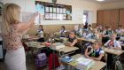 Учителям, переехавшим на работу в новые регионы, выплатят по 2 млн рублей