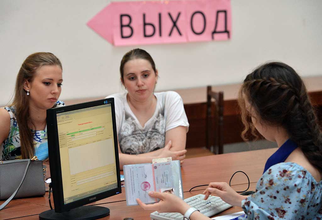 Рособрнадзор запретил прием абитуриентов еще 11 вузам
