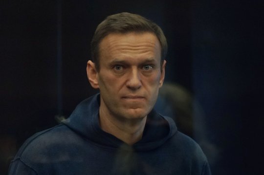 Суд заменил Навальному условный срок по делу «Ив Роше» на реальный Суд заменил Навальному условный срок по делу «Ив Роше» на реальный