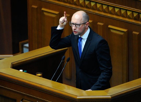 Яценюк напомнил о «советском вторжении на Украину и в Германию»
