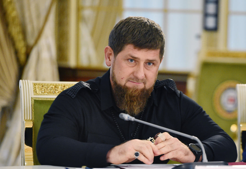 Кадыров поздравил Аксенова и крымчан с Днем воссоединения с Россией