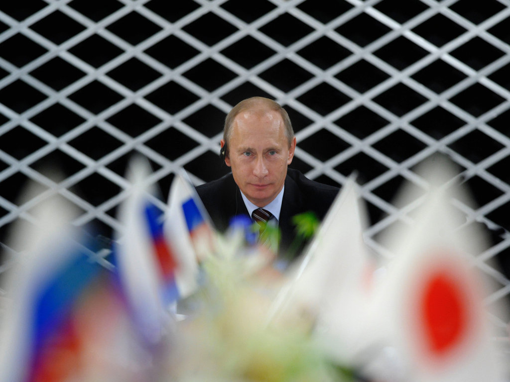 Премьер Японии: Токио не отказывается от визита Путина