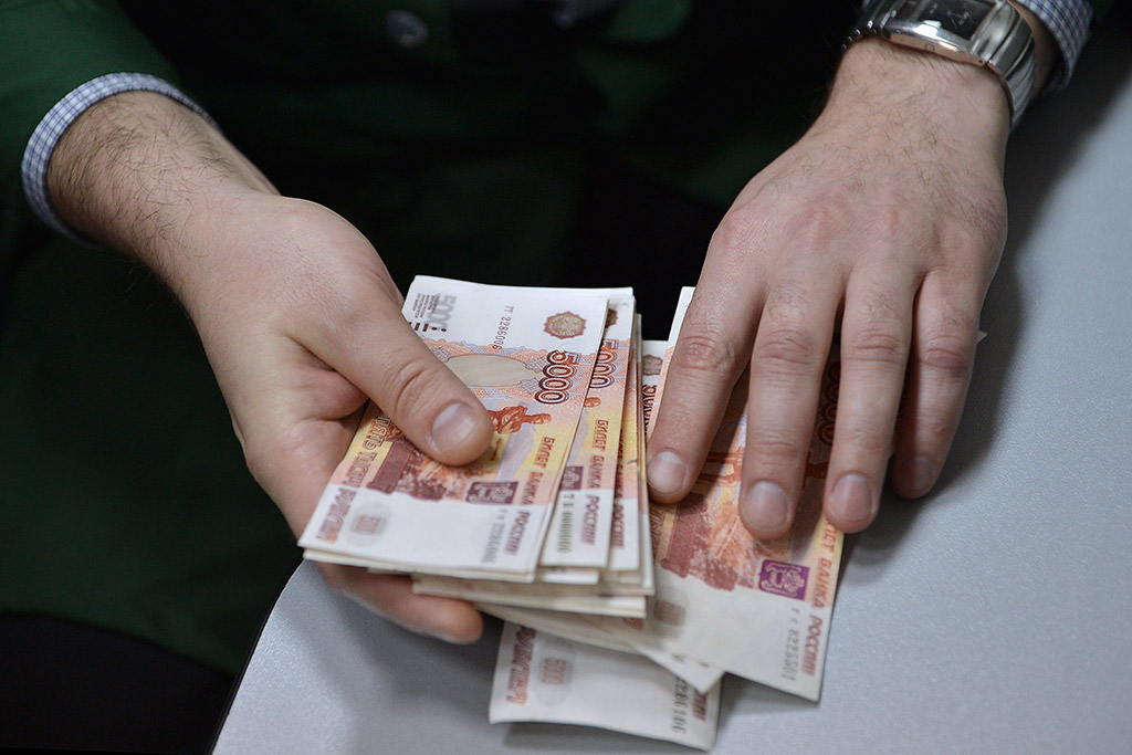 Правительство предлагает изымать незаконно нажитые финансы госслужащих